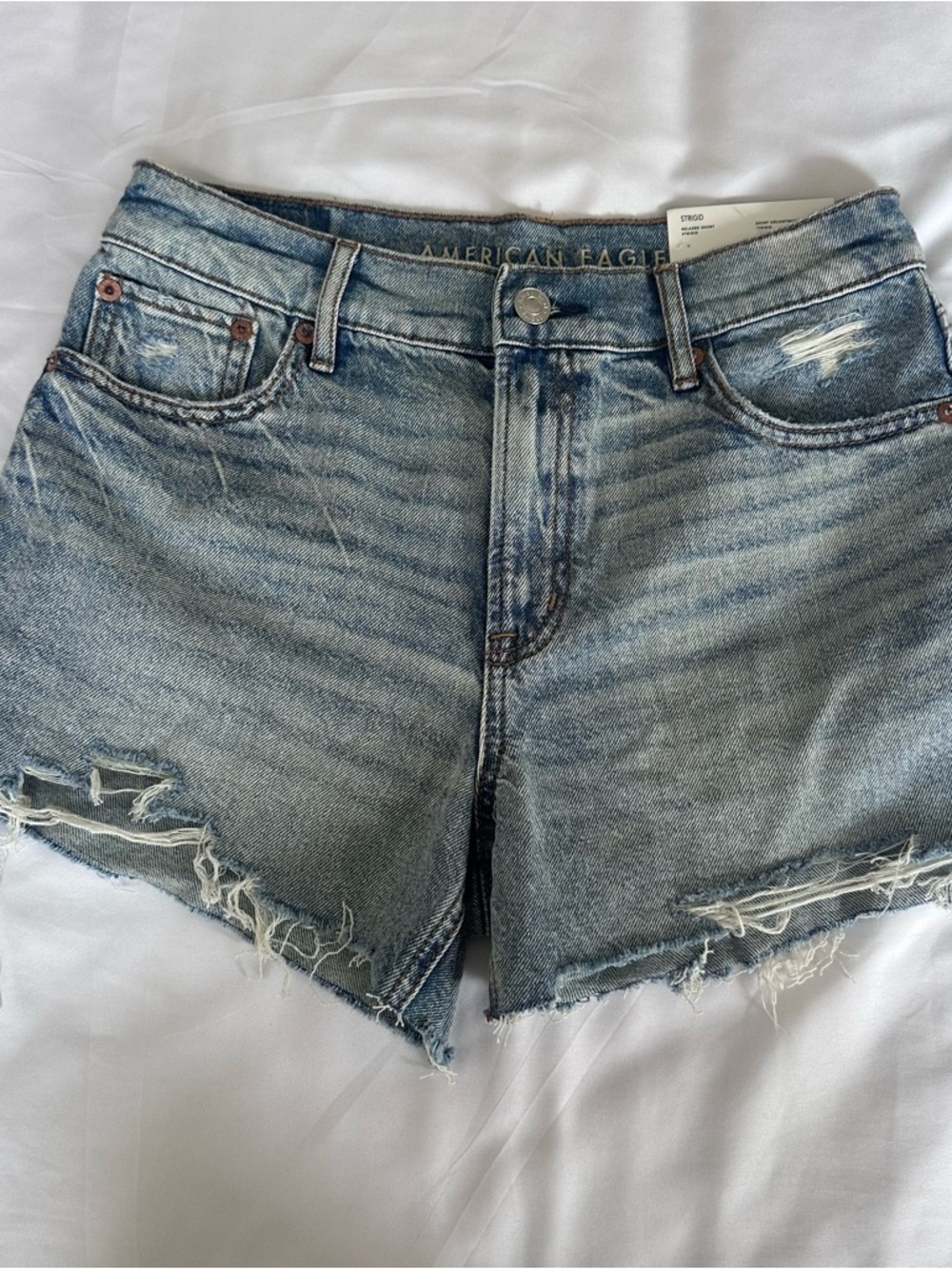 NWT American Eagle Strigid Relaxed Light Denim Shorts Super High Rise Size 2 26W